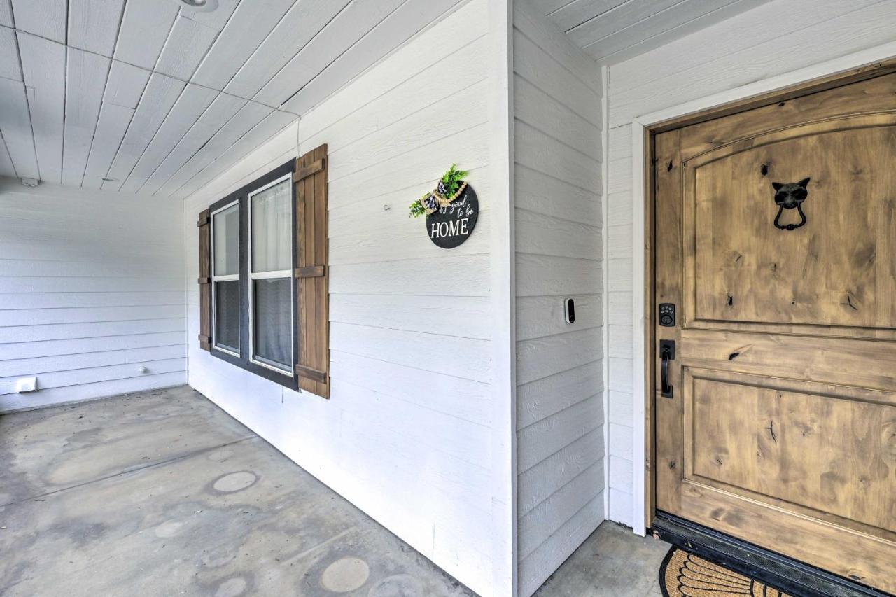 Charming Less Than 10 Mi To Sequoia Natl Park! Holiday home